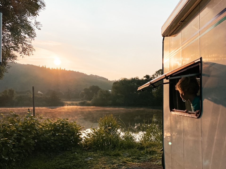 Hoe vind je de leukste camperplaatsen en campings?